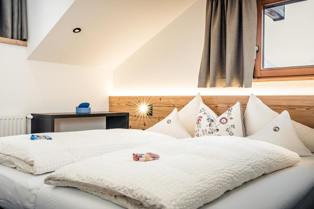 Pension Der Steinbock - Das 300 Jahre Alte Bauernhaus - Tirol ซังคท์อันทอนอัมอาร์ลแบร์ก ภายนอก รูปภาพ