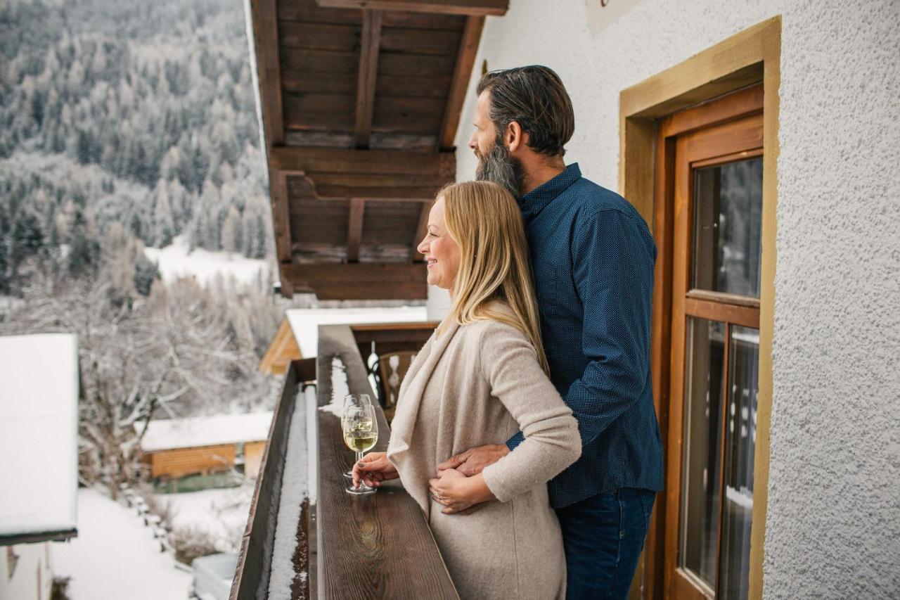 Pension Der Steinbock - Das 300 Jahre Alte Bauernhaus - Tirol ซังคท์อันทอนอัมอาร์ลแบร์ก ภายนอก รูปภาพ